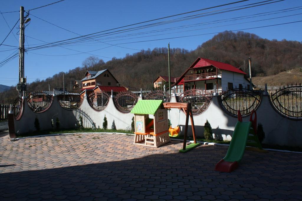 Pensiunea Grande Lepşa Exterior foto